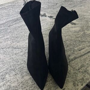 Chic Black Heeled Boots for Women